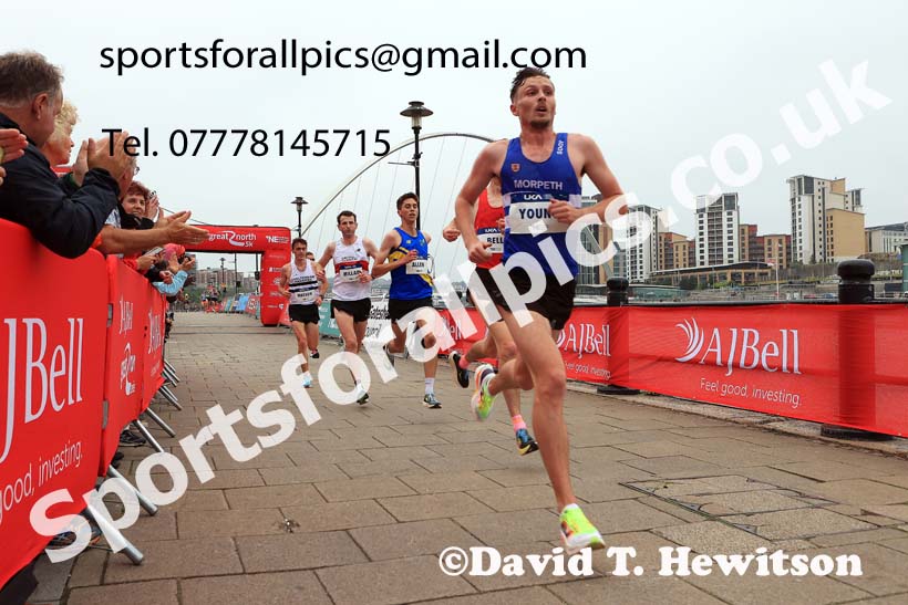 Mens 2024 UK Athletics 5k Road Champs., Newcastle/Gateshead Quayside.  Photo: David T. Hewitson/Sports for All Pics